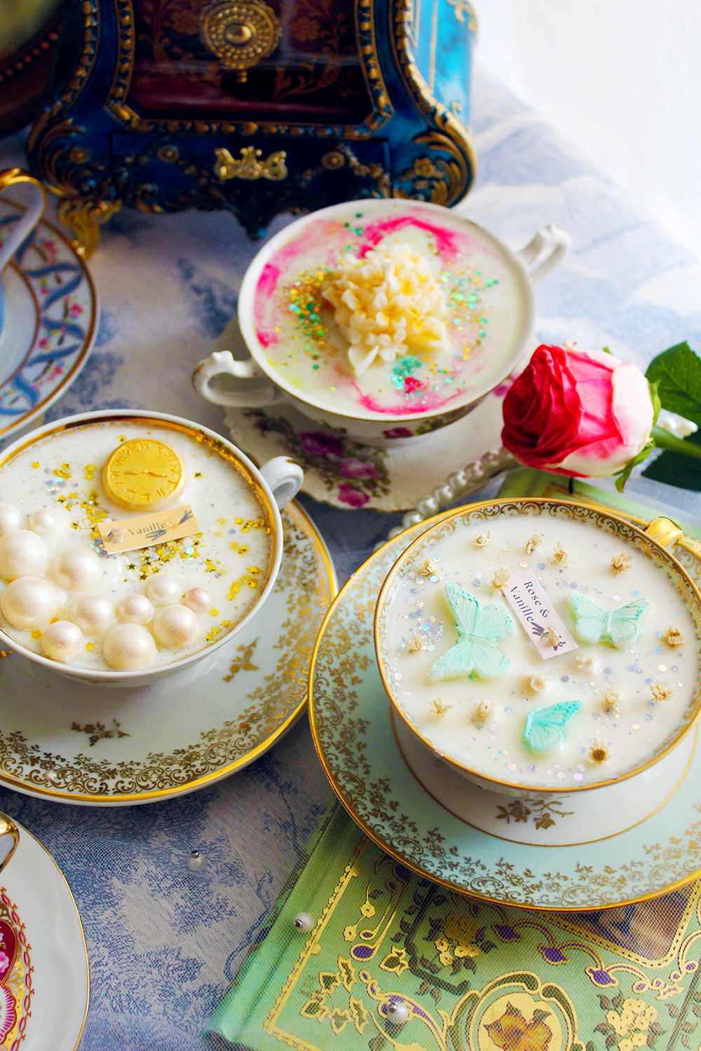 Bougie décorative parfumée Lady Francesca parfum poire et freesia