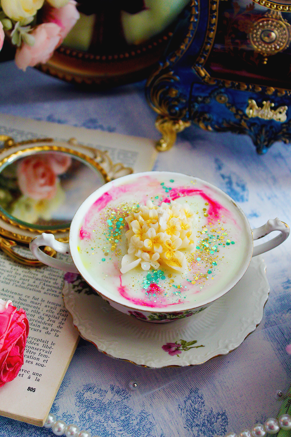 Bougie décorative parfumée Lady Francesca parfum poire et freesia