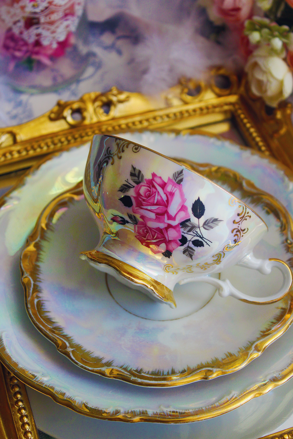 Trio de porcelaine tea time L’Éclat des Roses Nacrées