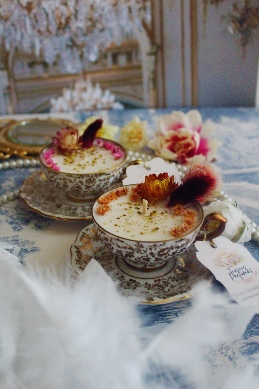 Bougie décorative héritage royal parfum gateau aux épices