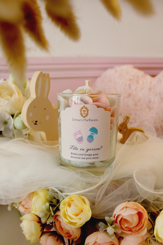 Bougie gourmande "Fille ou garçon?" - parfum poudre de riz