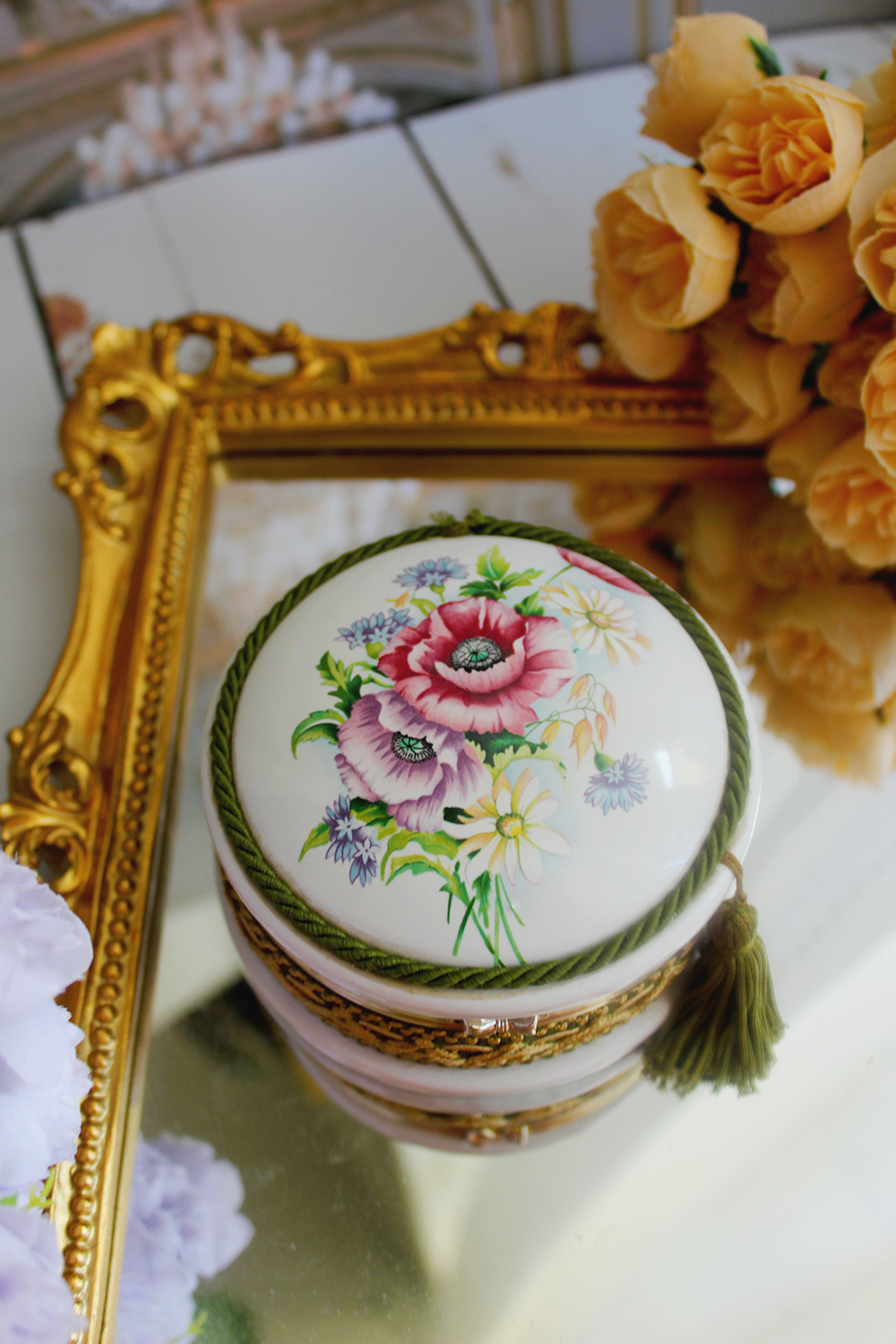 Bougie décorative dans un coffret à bijoux personnalisée ose et brille parfum poudre de bébé