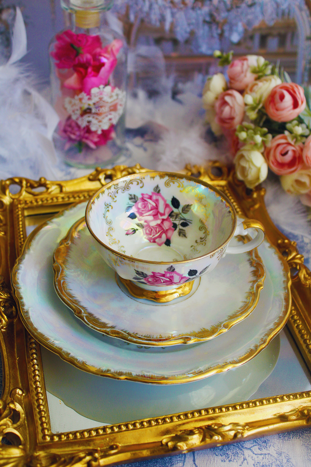 Trio de porcelaine tea time L’Éclat des Roses Nacrées