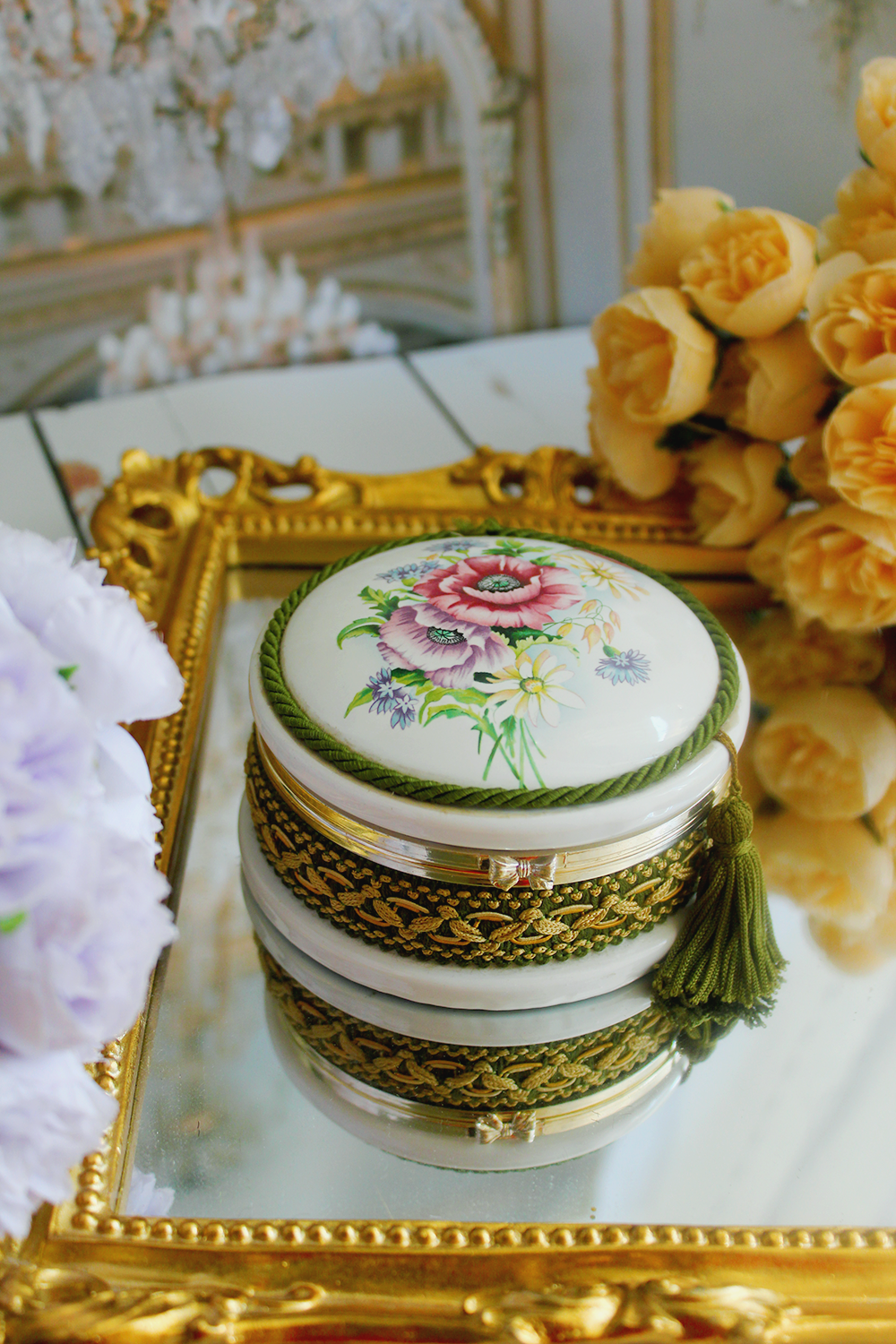 Bougie décorative dans un coffret à bijoux personnalisée ose et brille parfum poudre de bébé