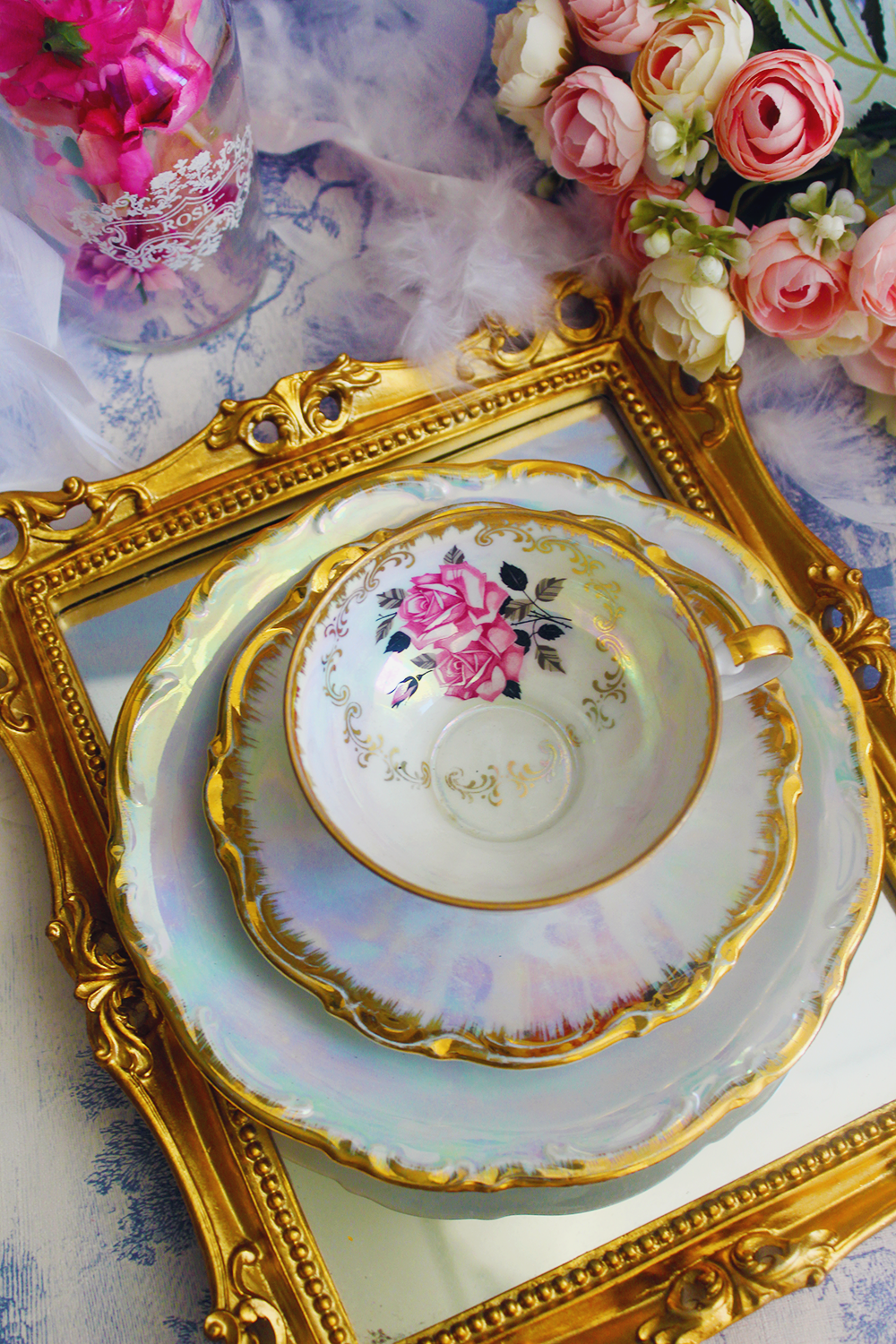 Trio de porcelaine tea time L’Éclat des Roses Nacrées