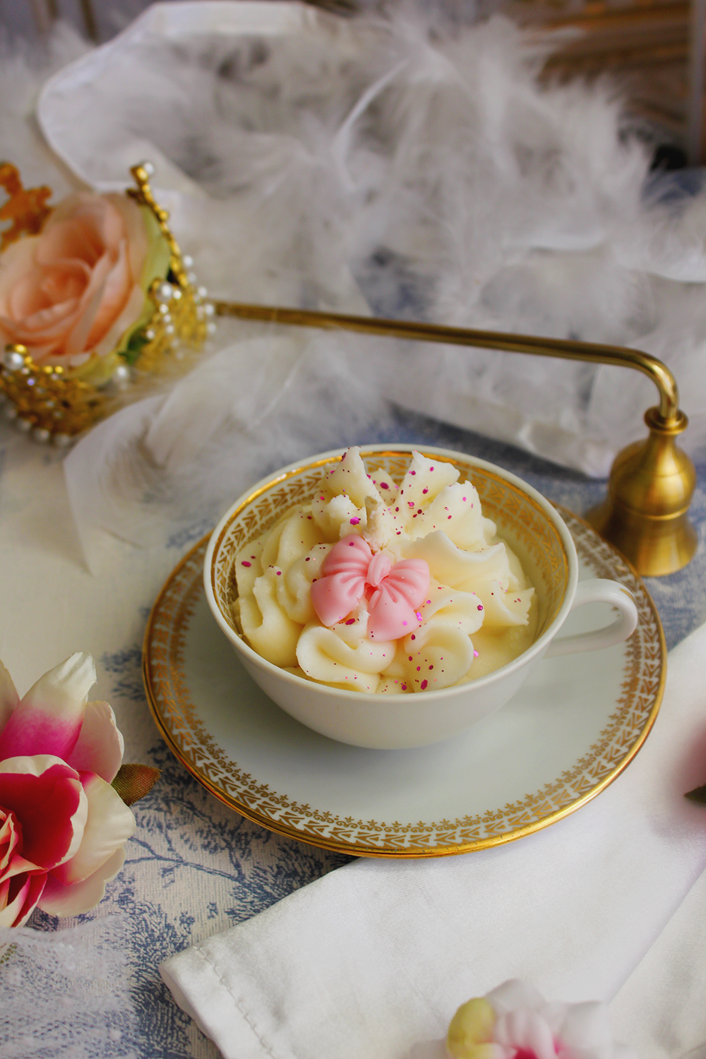Bougie chantilly de cire " gourmandise de la reine" parfum thé noir et vanille