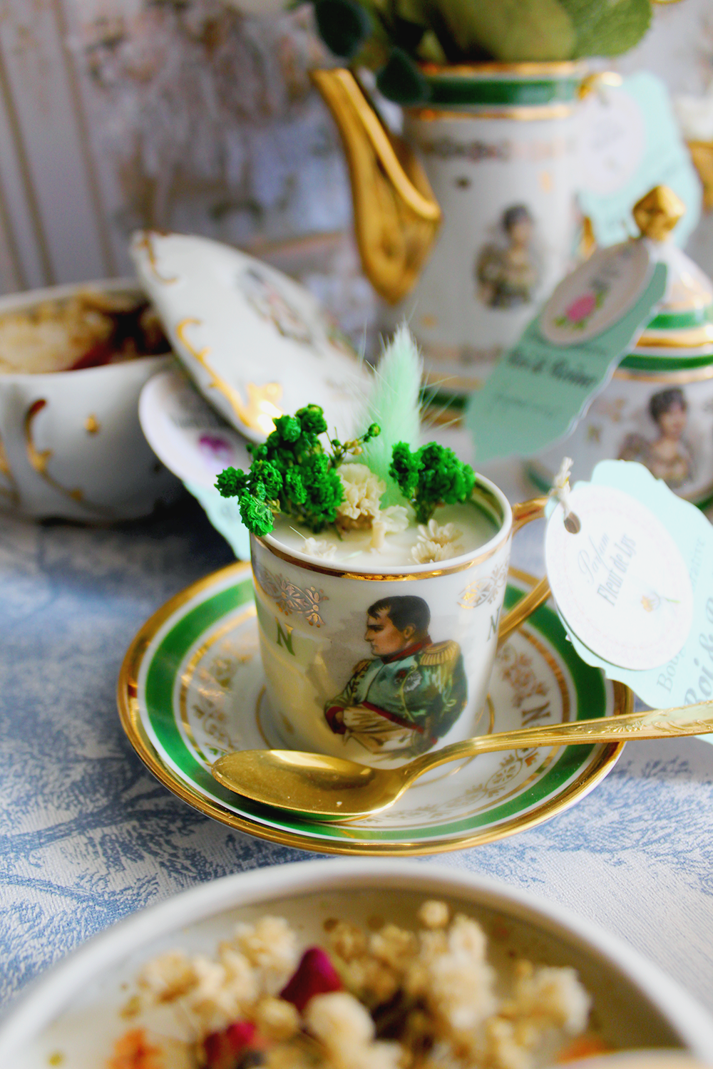 Collection Prestige « Roi & Reine » – service à café transformé en bougie en porcelaine de Luxe authentique parfum royal