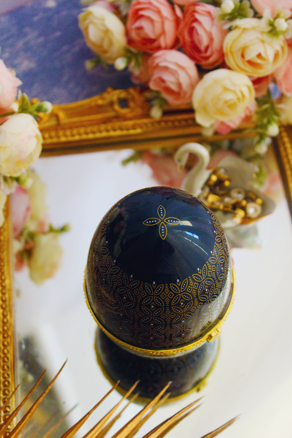 Oeuf en porcelaine " Nuit étoilé"  XL parfum thé noir et vanille