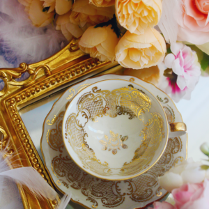 Tasse à café en porcelaine de Bavière - Les Dentelles d’Or