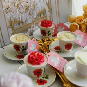 Collection "printanière" service a café yougoslave transformé en bougie unique - assortiment de parfums floraux