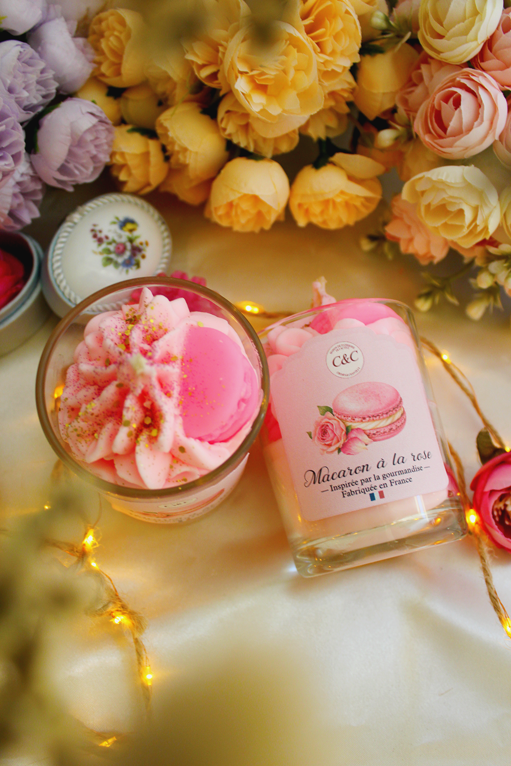 Le macaron à la rose– bougie chantilly parfumée