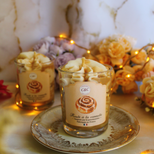 Le roulé à la cannelle – bougie chantilly parfumée